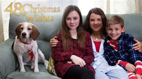 Center Stage Greetings: 48 Christmas Wishes for Your Cast and Crew