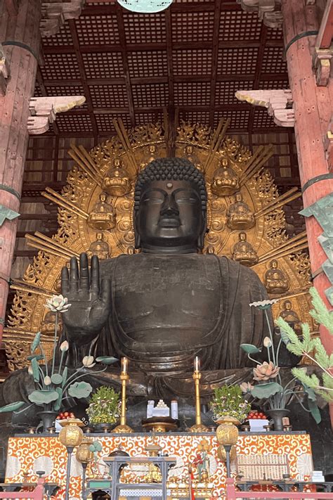 A Tour of Key Landmarks: Must-See Sights in Rosas