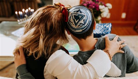 Classic & Heartfelt Passover Greetings