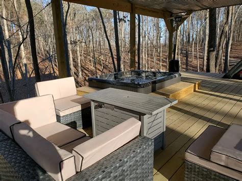 Decks for Grown-Up Getaways & Quiet Escapes