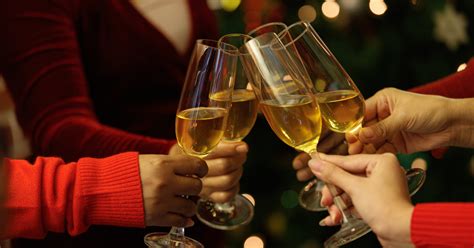Fiesta-Ready Toasts & Cheers (¡Brindis y Vivas para la Fiesta!)