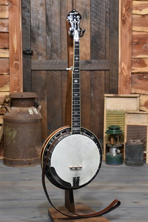 Greetings with a Bluegrass Twang