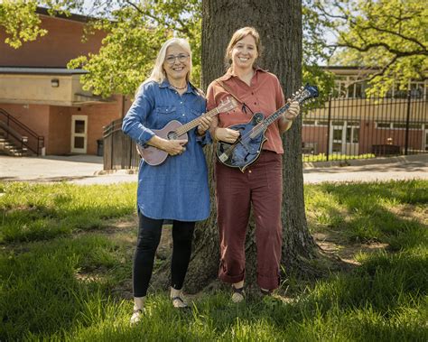Heartfelt Harmonies for a Family Sing-Along