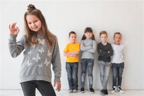 Light-Hearted Roasts & Sibling Jabs