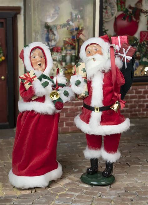 Messages for Your Fellow Strummers & Carolers