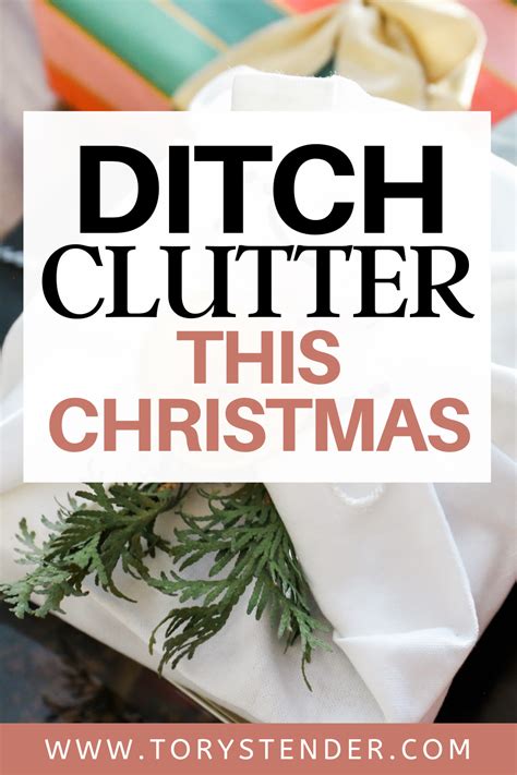 Minimalist Messages for a Clutter-Free Christmas