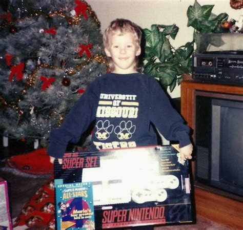 Nostalgic '90s Holiday Vibes