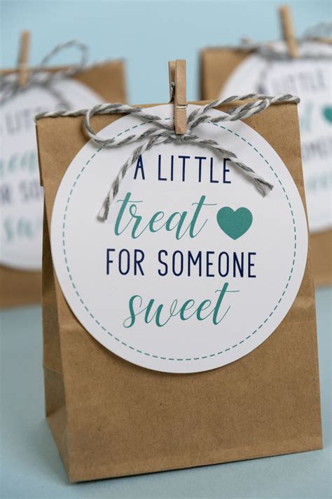 Short & Sweet: Perfect for the Little Gift Tag