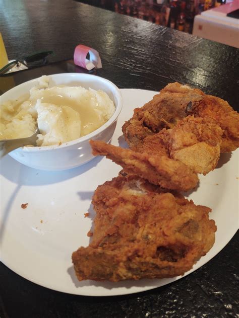 What to Write at The Wishing Well Bar & Grill on a Card: 50+ Perfect Messages & Toasts